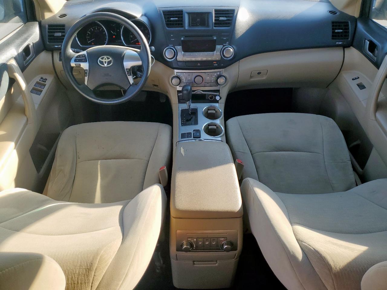 TOYOTA HIGHLANDER BASE