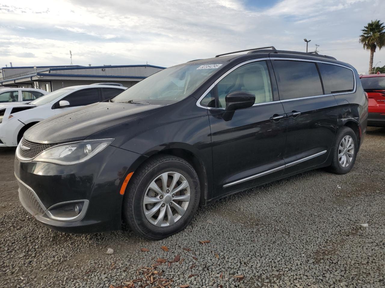 CHRYSLER PACIFICA TOURING L
