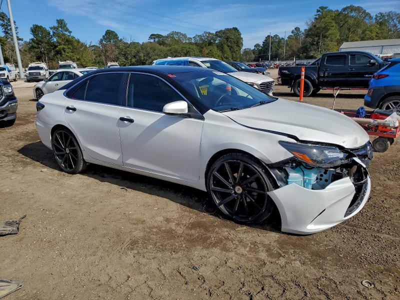 2015 TOYOTA CAMRY LE #3308394306