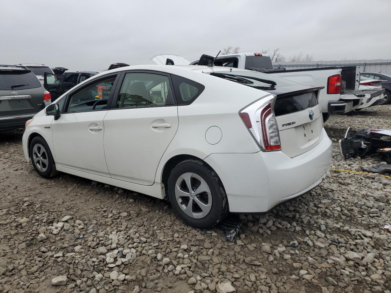 TOYOTA PRIUS