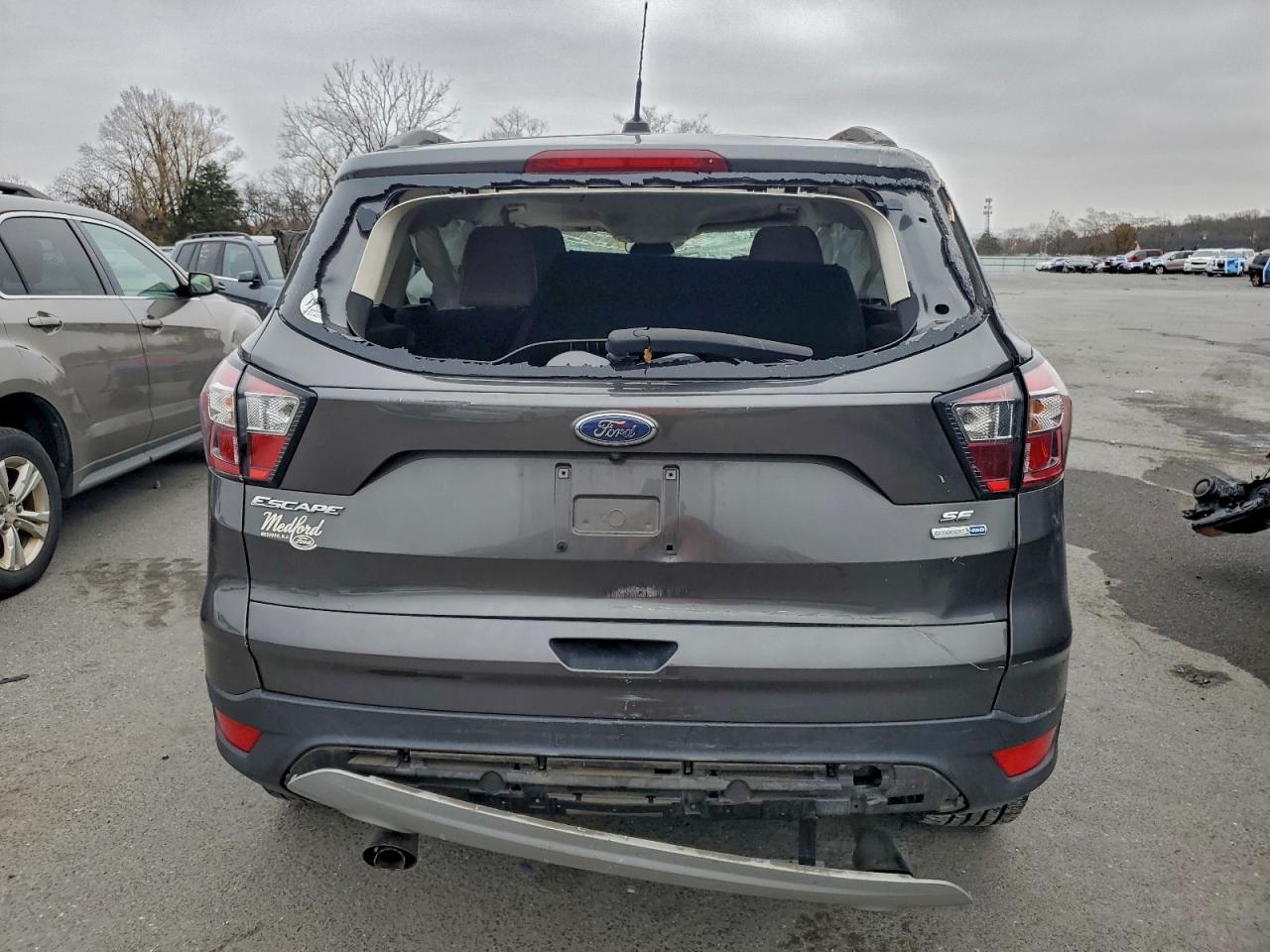 FORD ESCAPE SE
