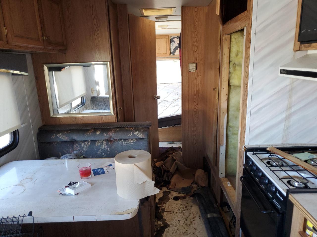 Lot #3290284216 1992 WILDERNESS CAMPER