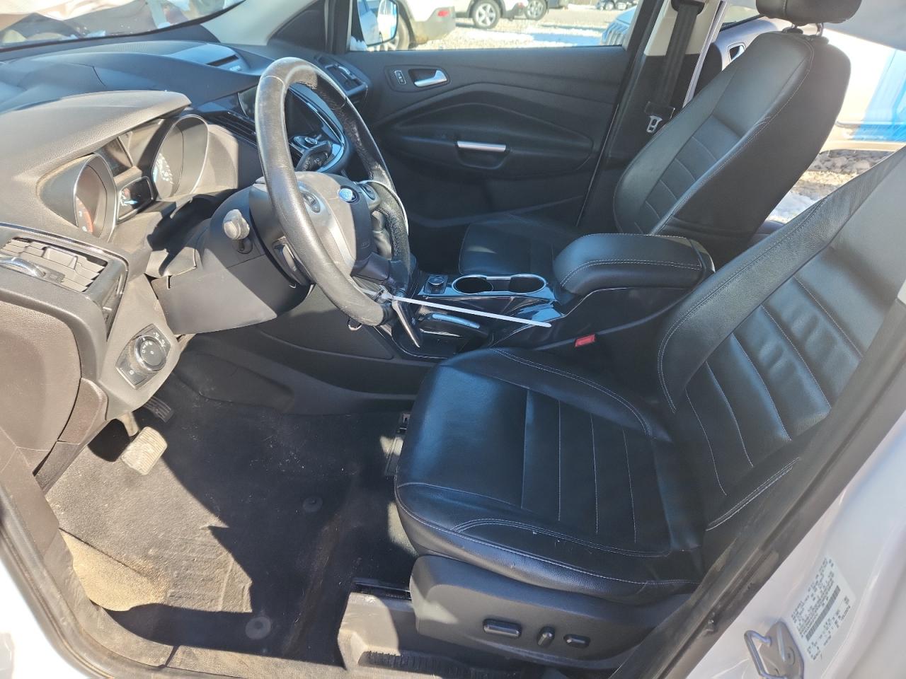 FORD ESCAPE TITANIUM