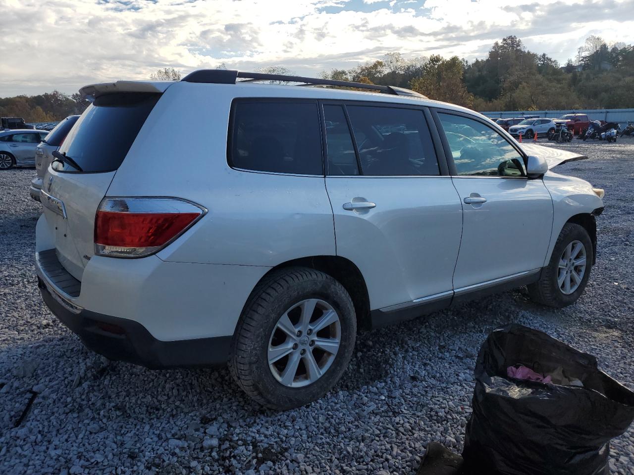 TOYOTA HIGHLANDER BASE