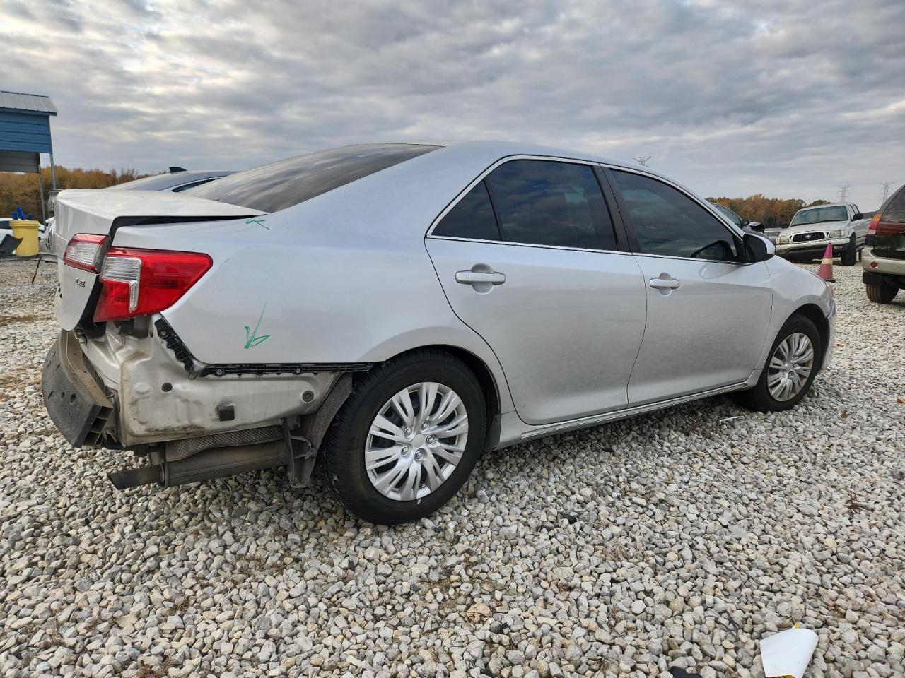 TOYOTA CAMRY L