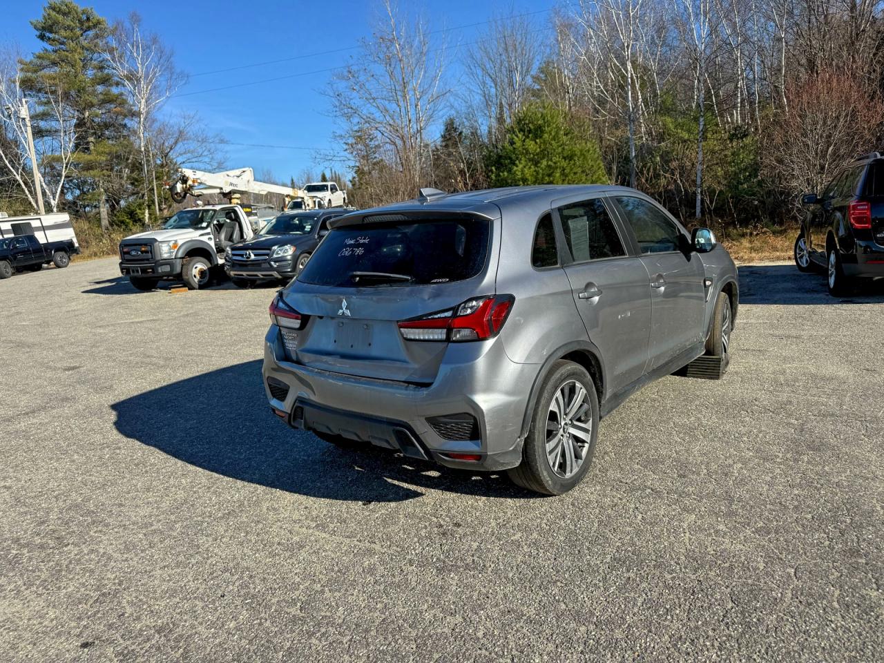 MITSUBISHI OUTLANDER ES