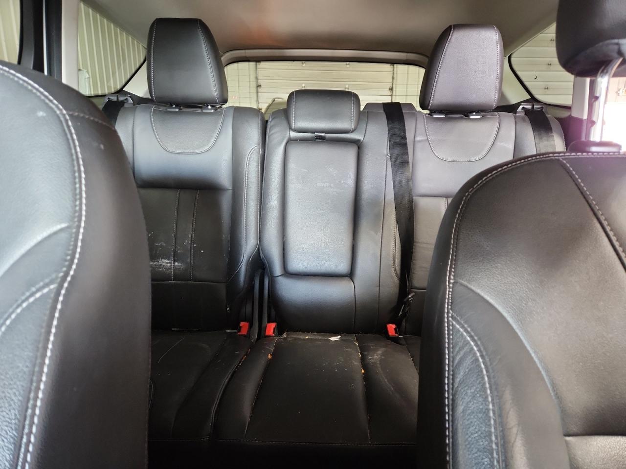 FORD ESCAPE TITANIUM