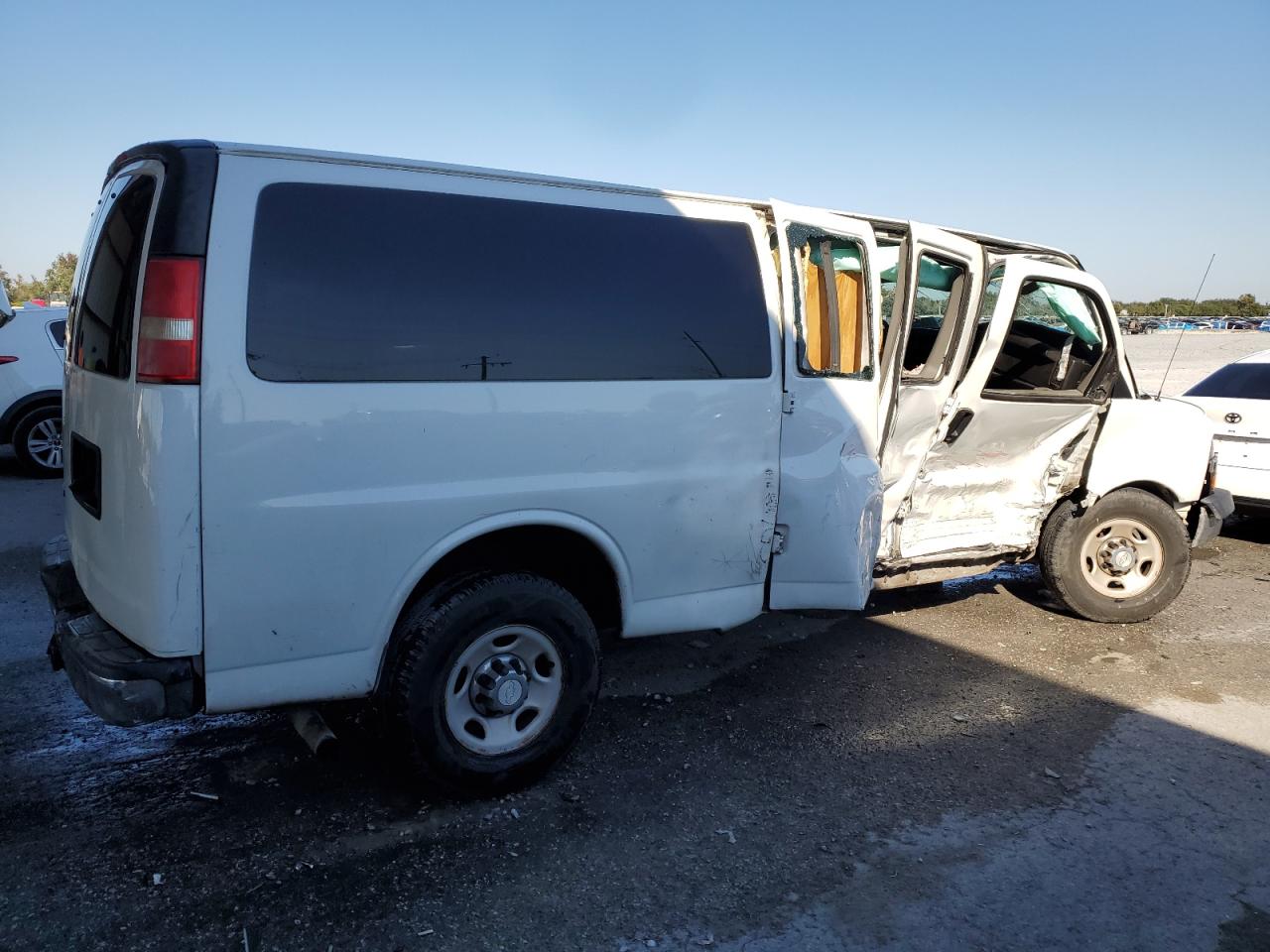 CHEVROLET EXPRESS LT