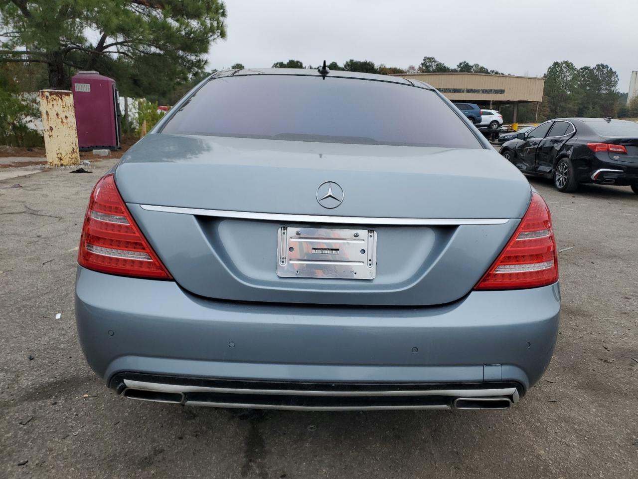 MERCEDES-BENZ S-CLASS 550