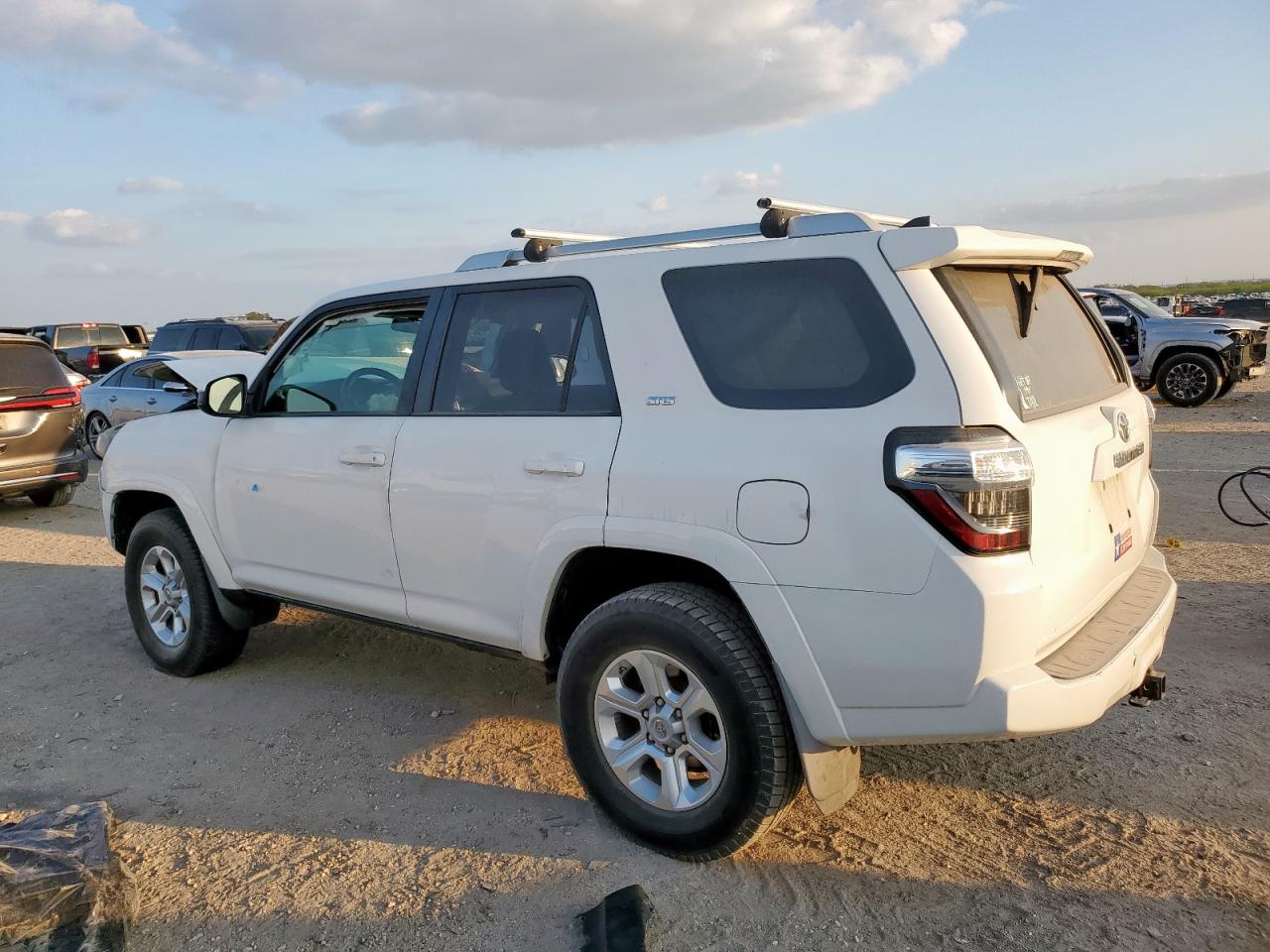 TOYOTA 4RUNNER SR5