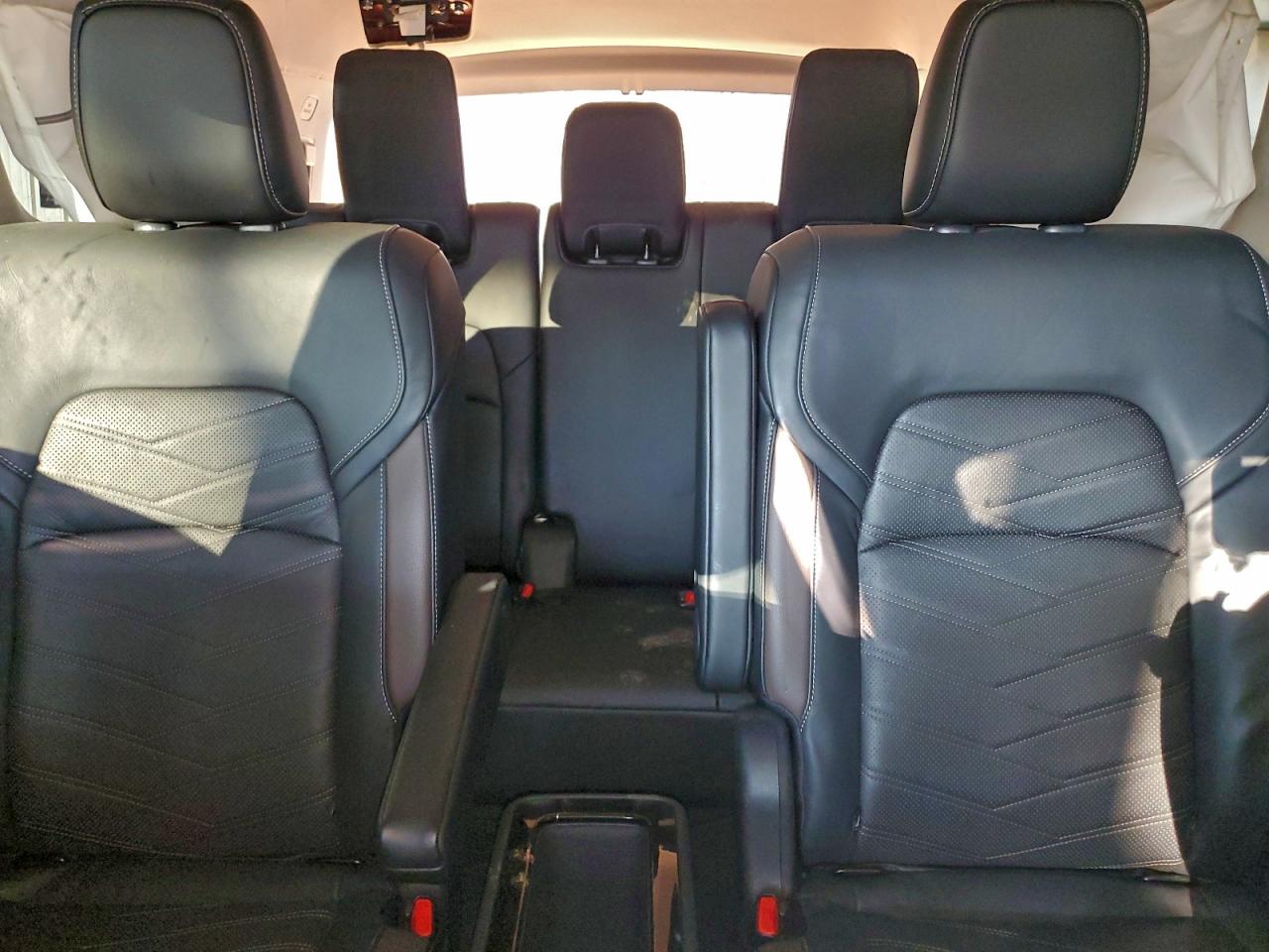 NISSAN PATHFINDER PLATINUM