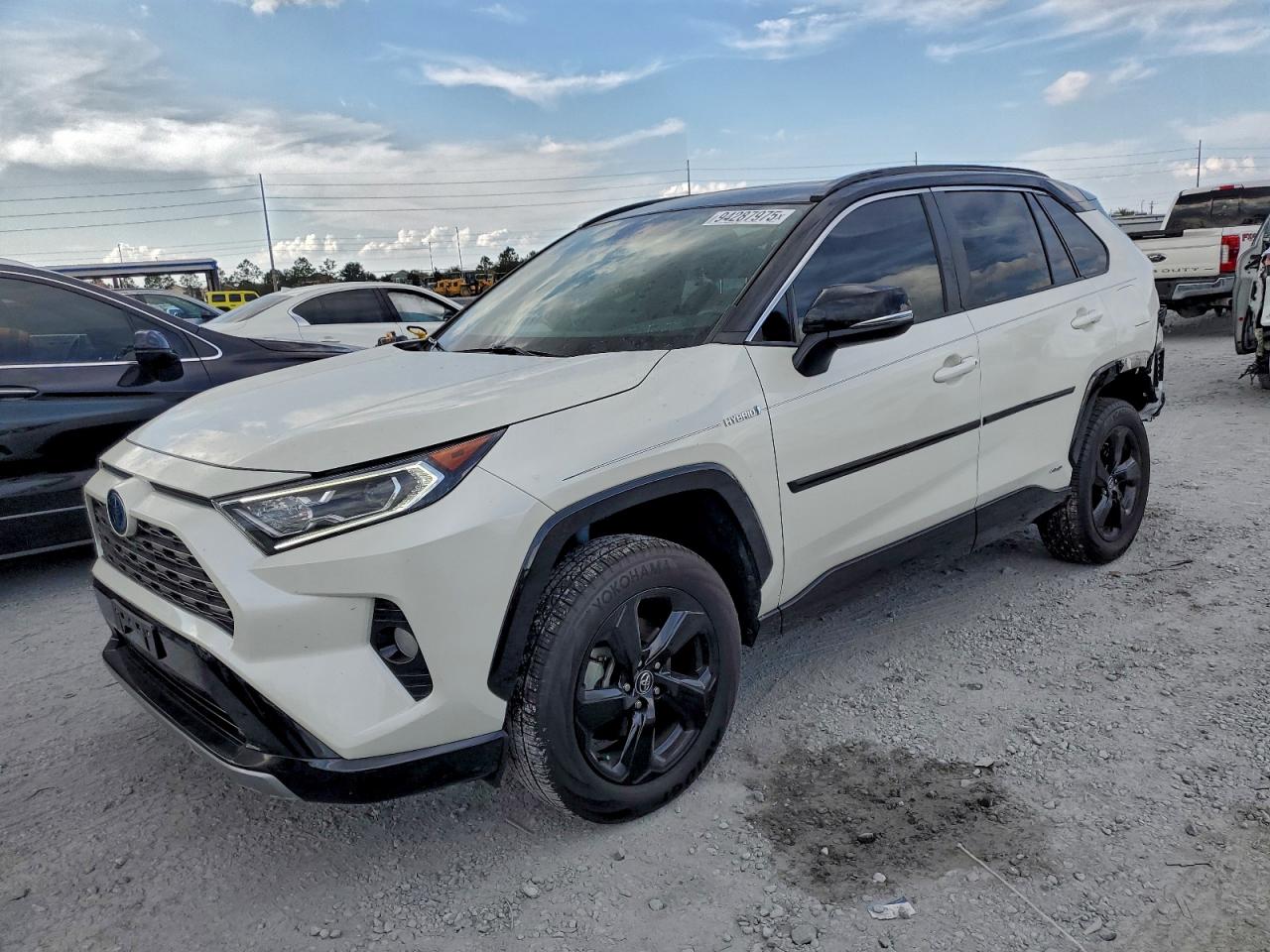 TOYOTA RAV4 XSE