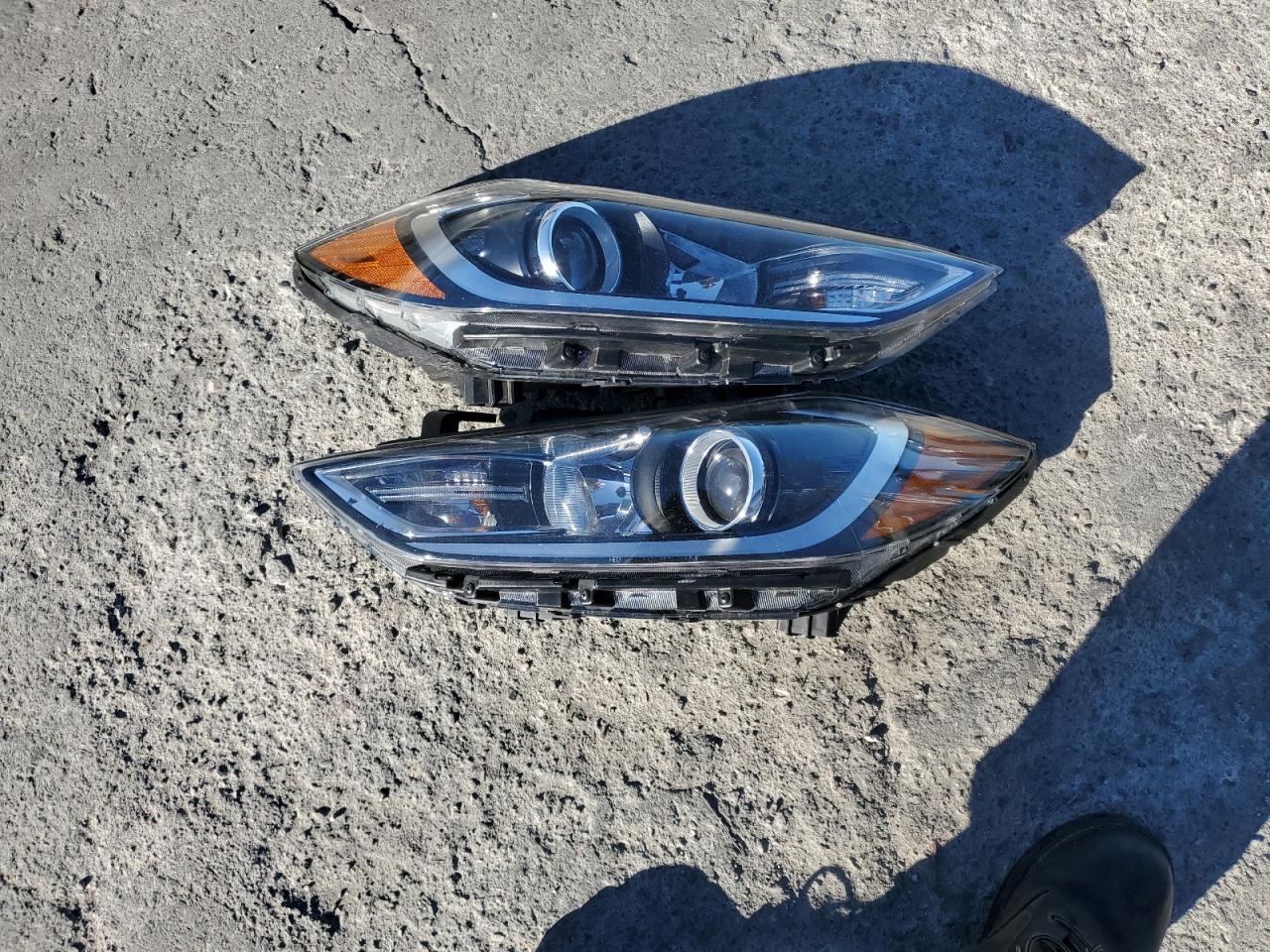 Lot #3317966916 2017 HYUNDAI ELANTRA SE