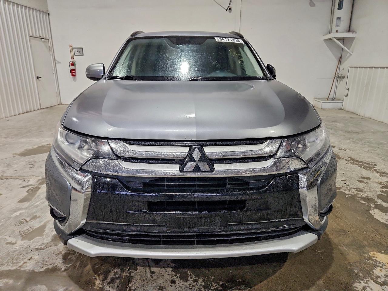 MITSUBISHI OUTLANDER SE