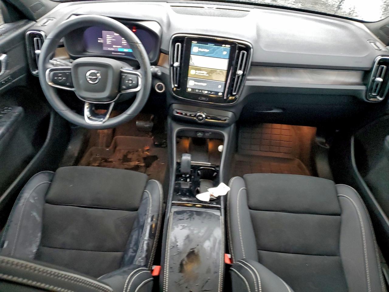 VOLVO XC40 RECHARGE PLUS