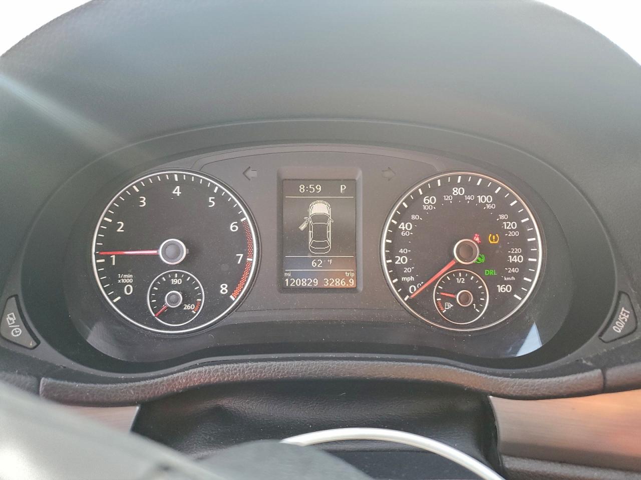 VOLKSWAGEN PASSAT SE