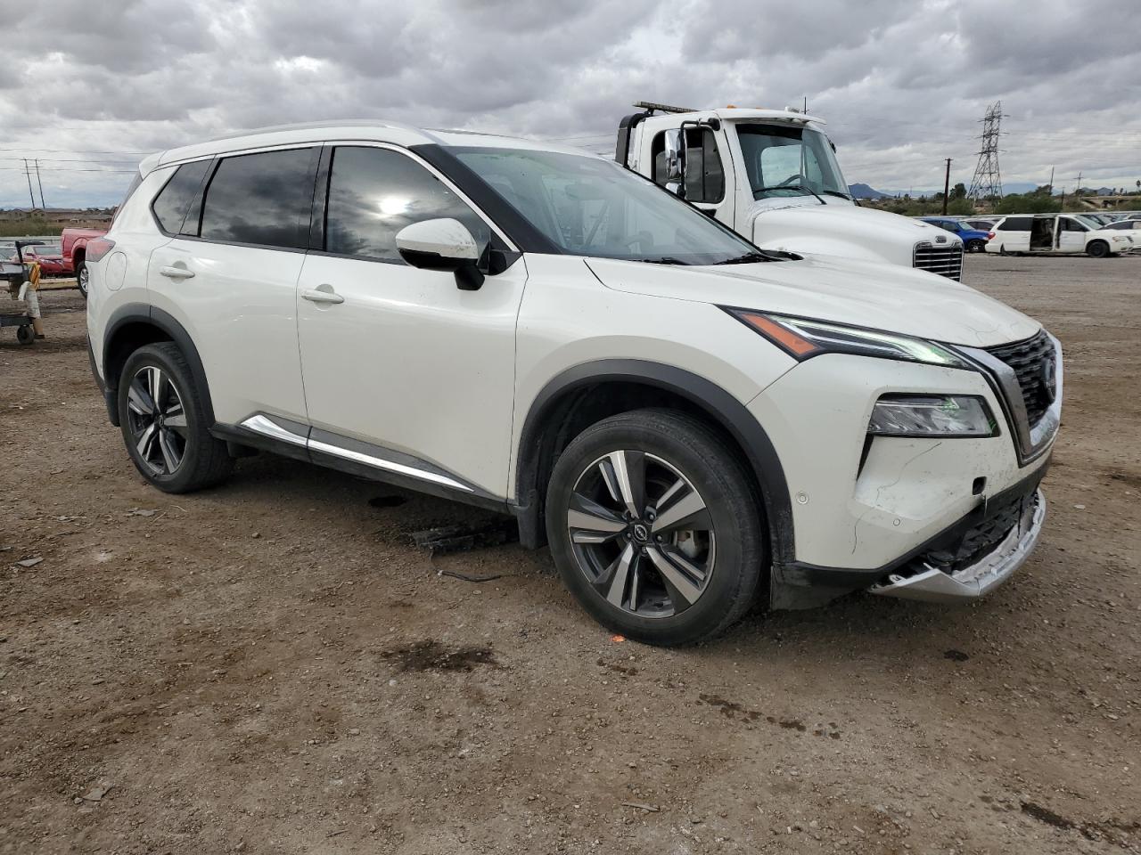 NISSAN ROGUE PLATINUM