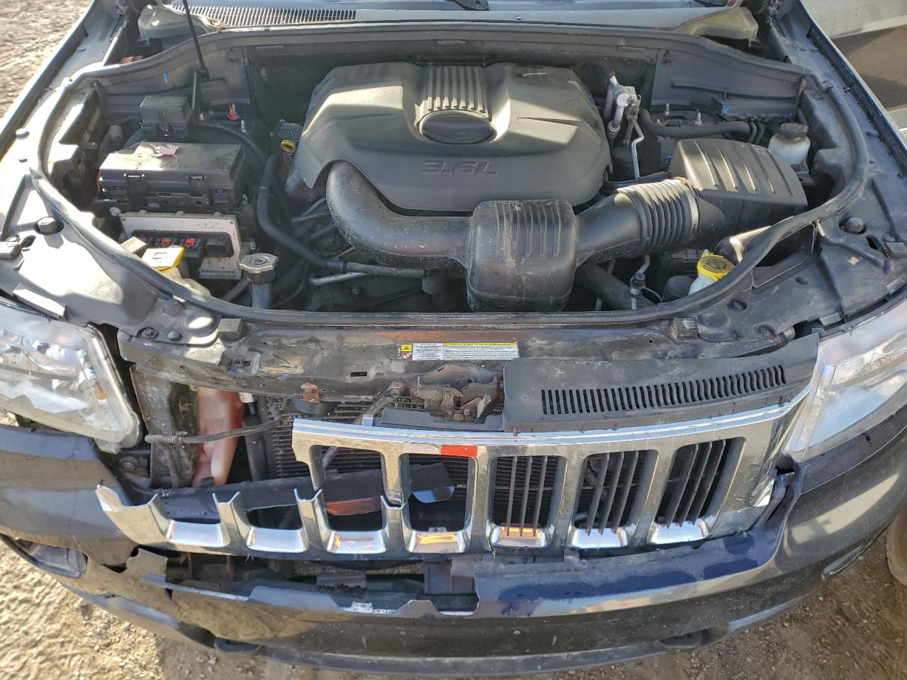 JEEP GRAND CHEROKEE LAREDO