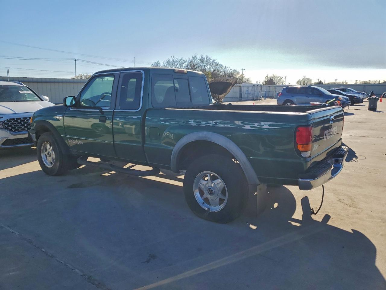 Lot #3298129143 1999 MAZDA B3000 CAB