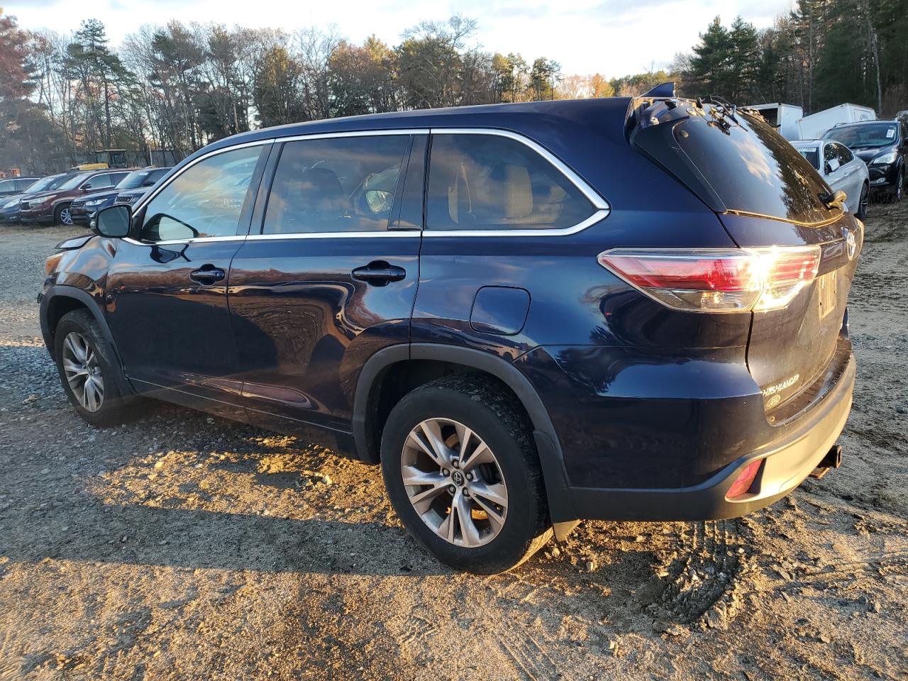 TOYOTA HIGHLANDER LE