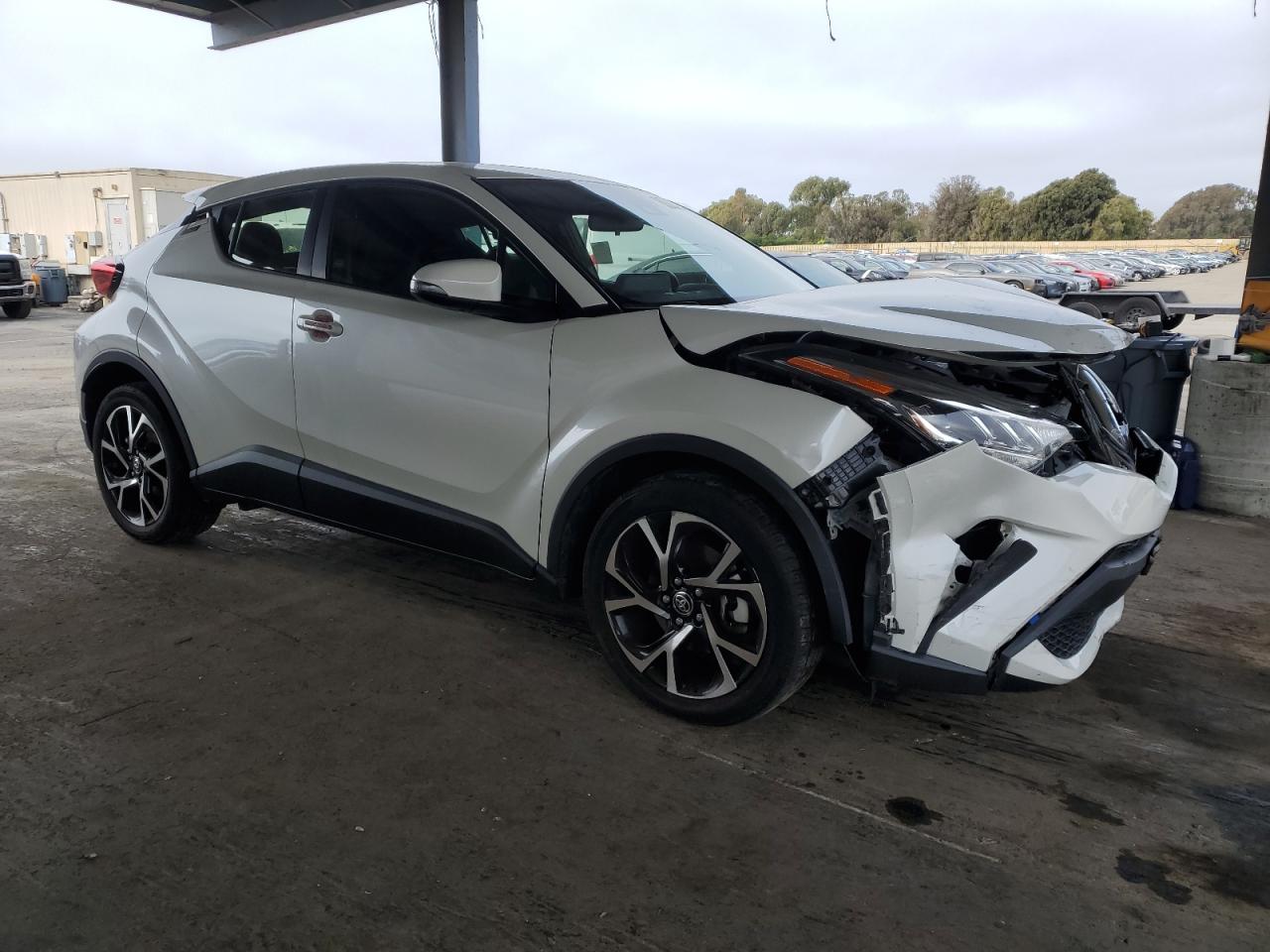 TOYOTA C-HR XLE