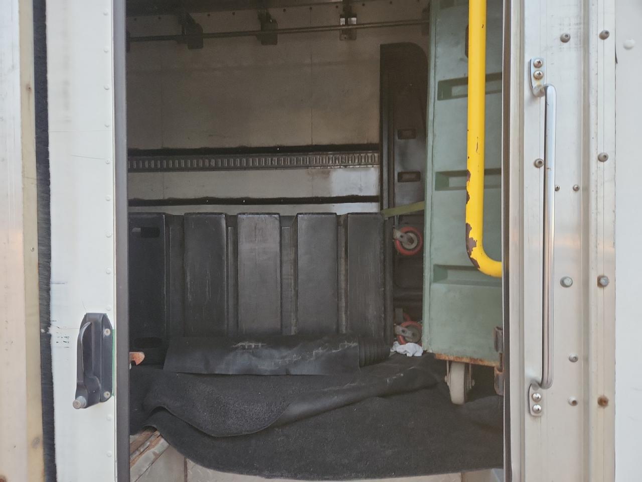 Lot #3283830422 2011 FREIGHTLINER M2