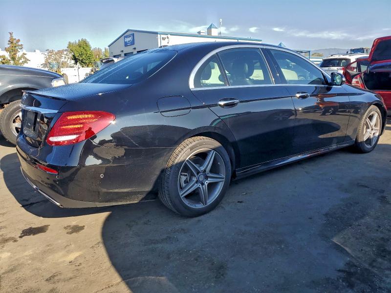 2017 MERCEDES-BENZ E 300 #3304023600
