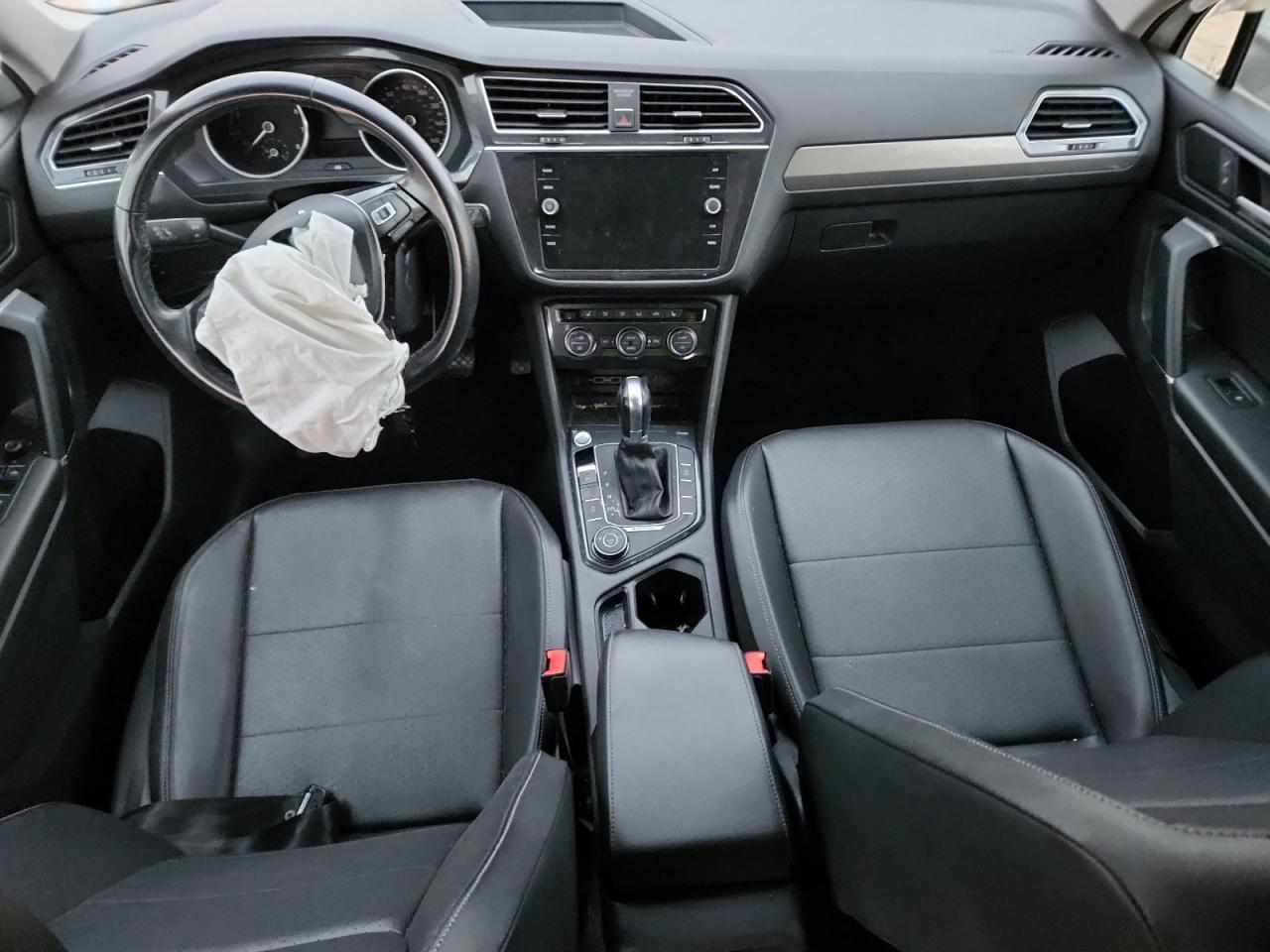 VOLKSWAGEN TIGUAN SE