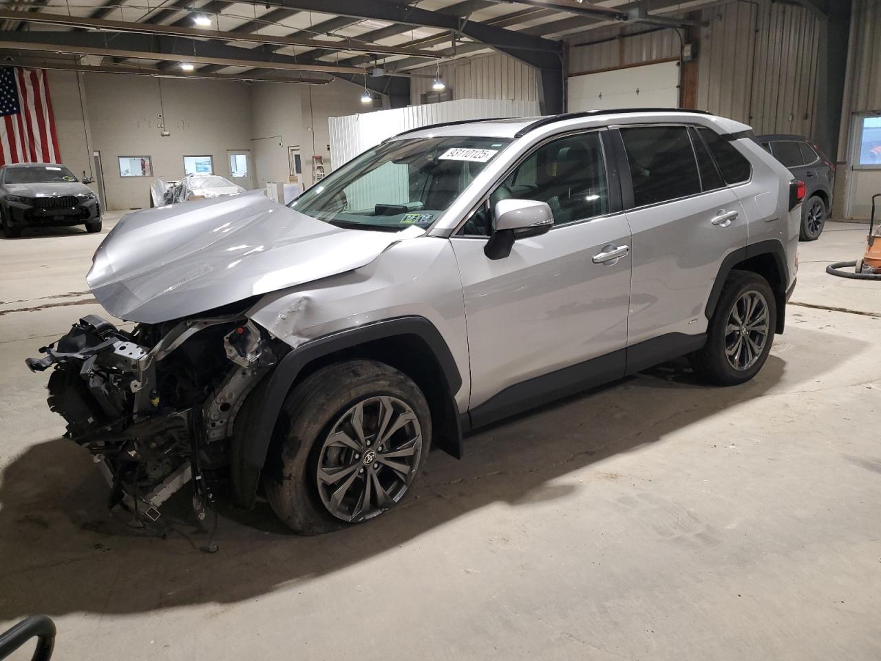 Lot #3315937129 2022 TOYOTA RAV4 XLE P