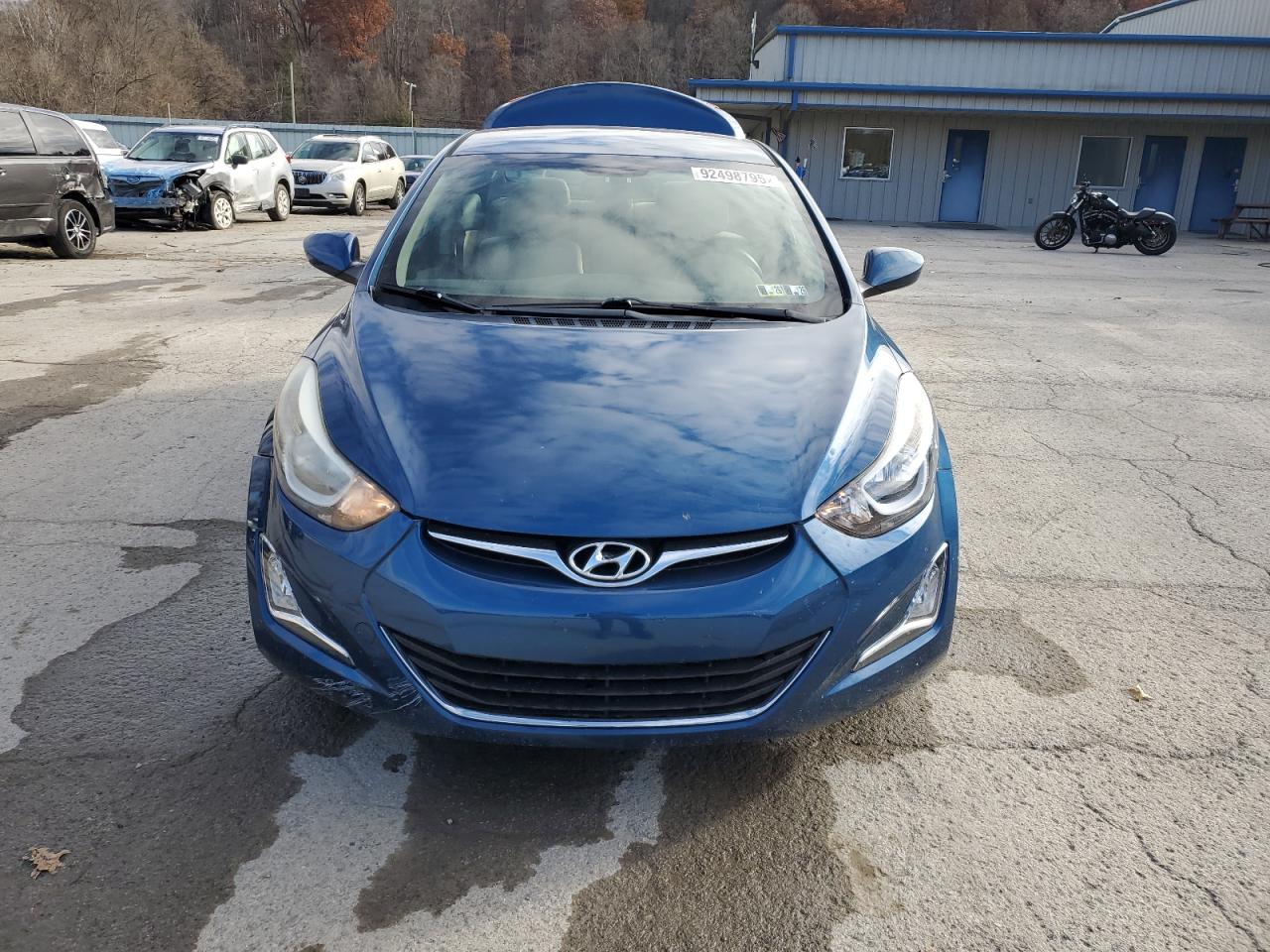HYUNDAI ELANTRA SE