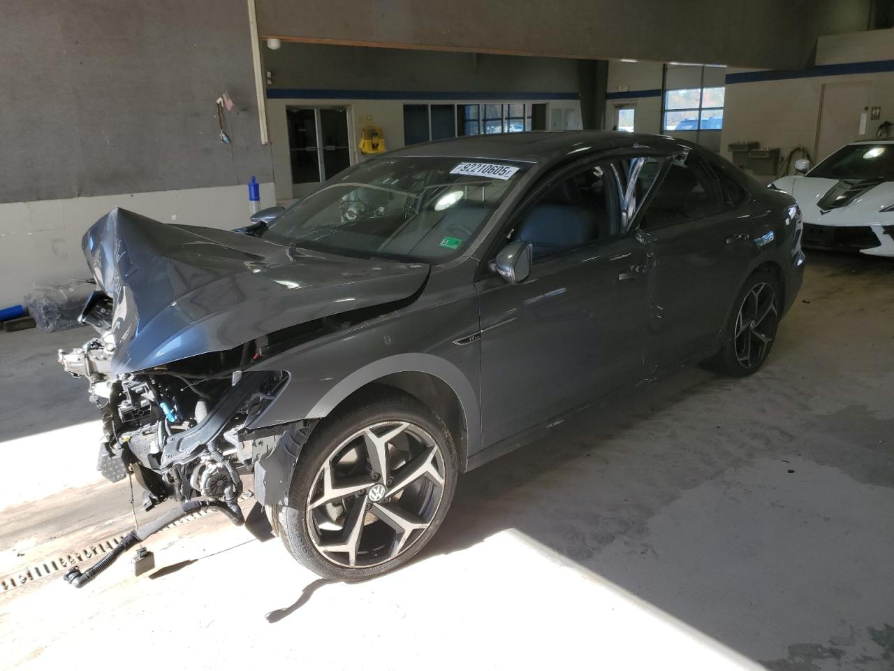 VOLKSWAGEN PASSAT R-LINE