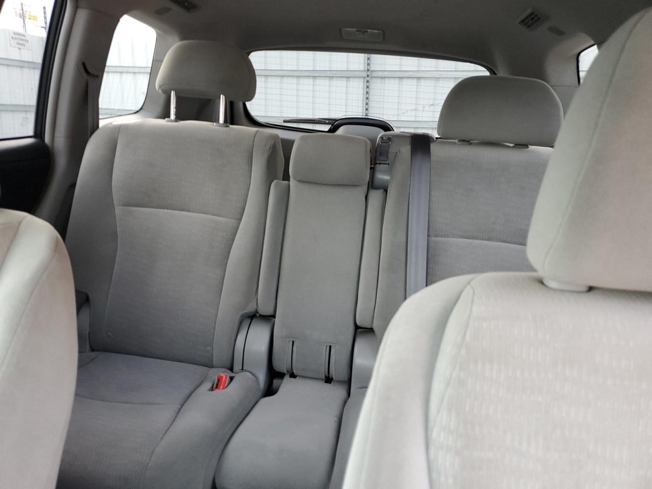 TOYOTA HIGHLANDER BASE