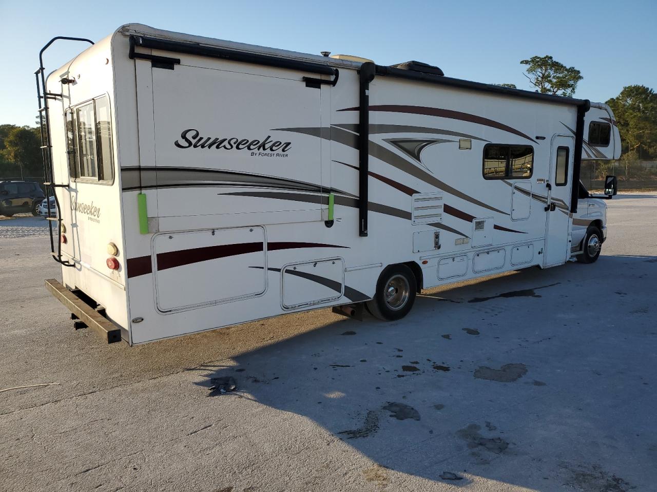 Lot #3311513234 2017 FORD ECONOLINE