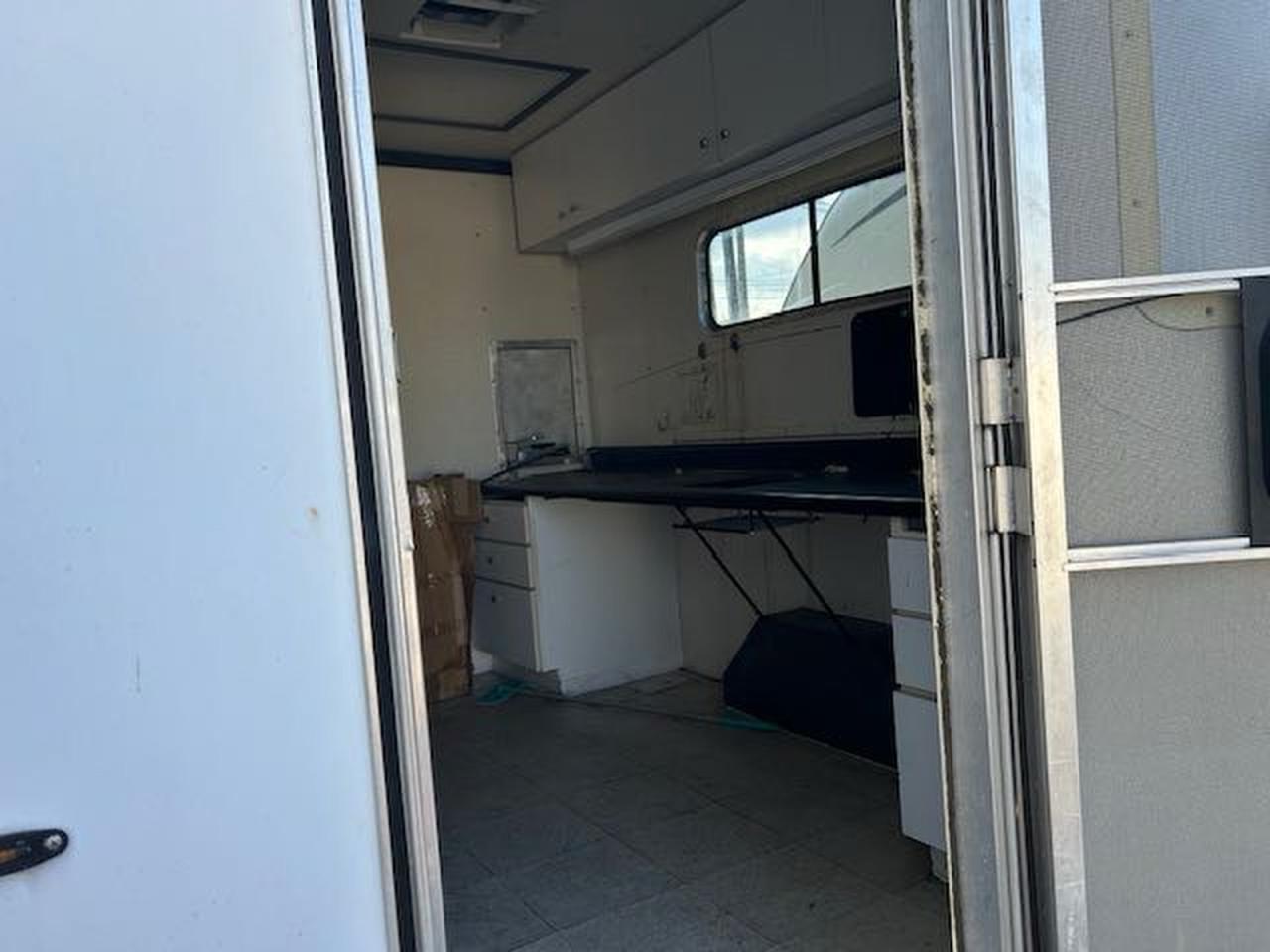 Lot #3296298409 1997 M2XC OFFICE