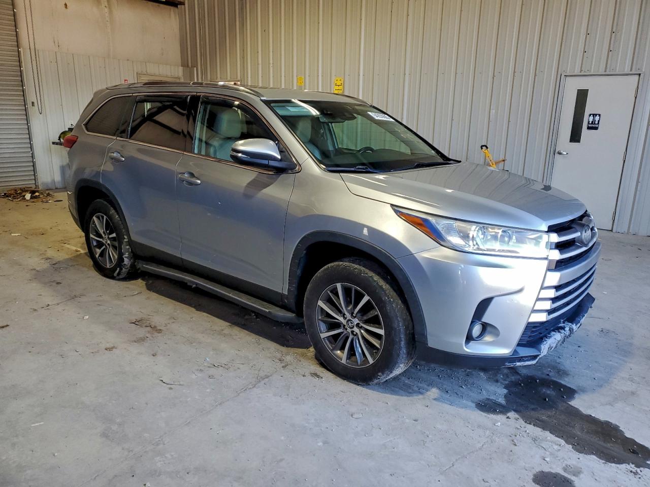 TOYOTA HIGHLANDER SE