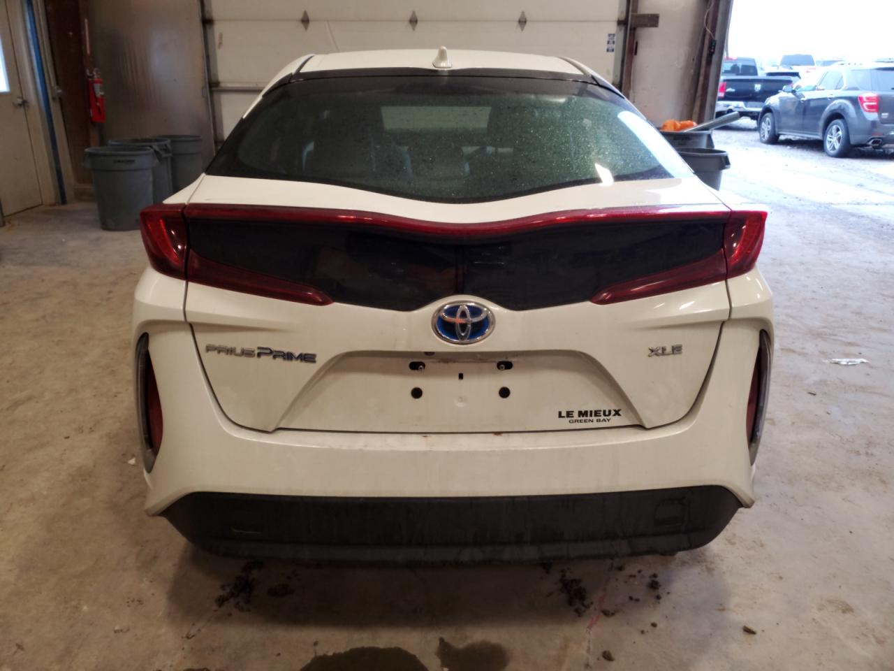 TOYOTA PRIUS PRIME LE