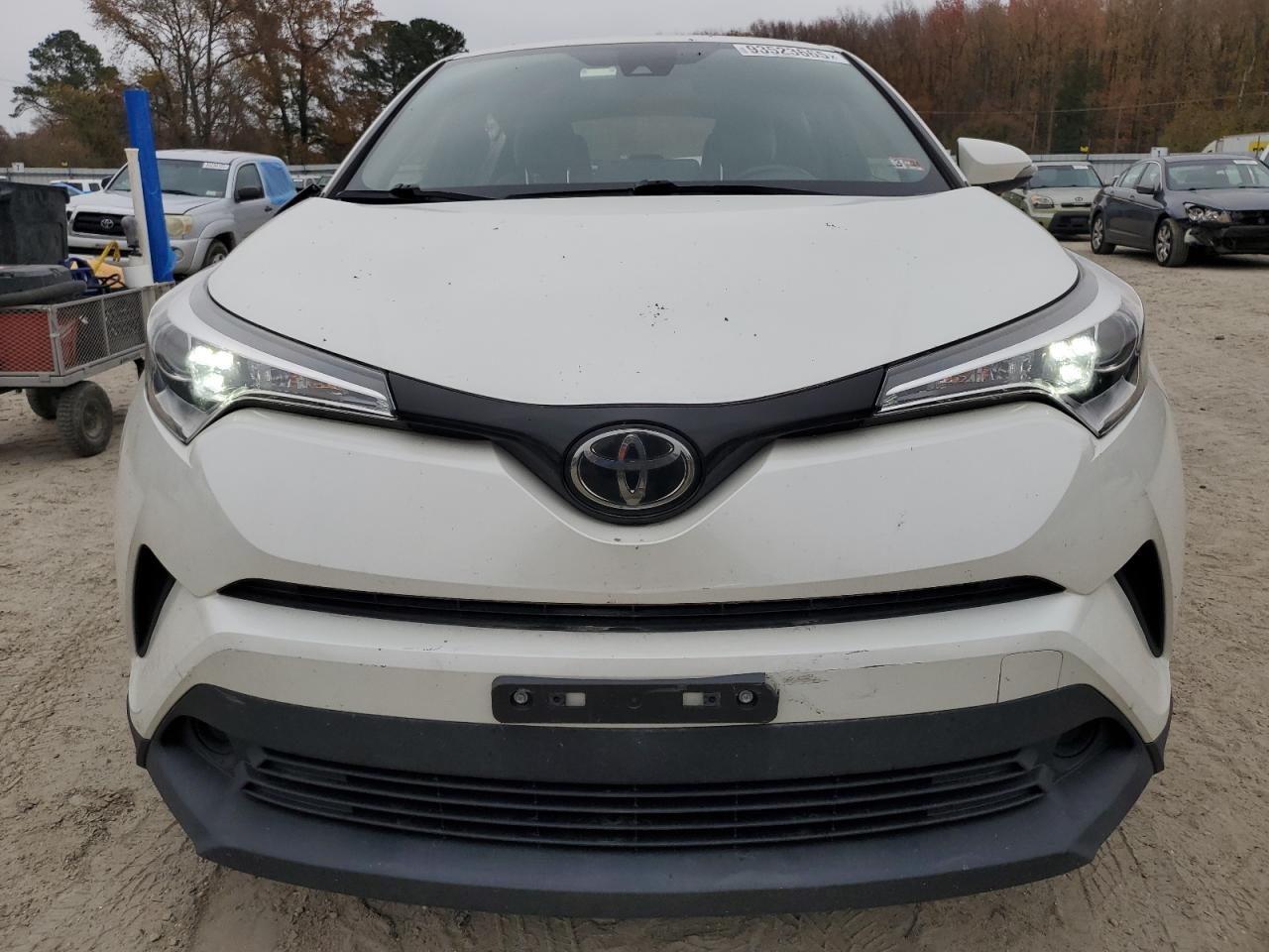 TOYOTA C-HR XLE
