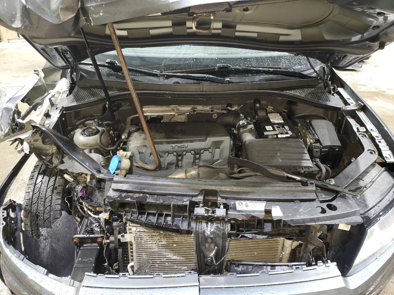 VOLKSWAGEN TIGUAN SE