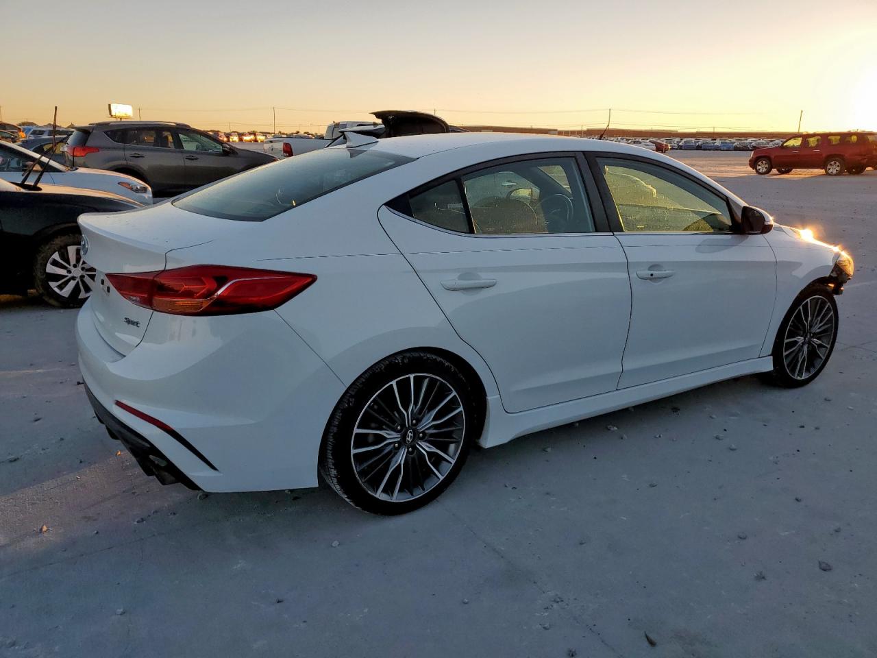 HYUNDAI ELANTRA SPORT