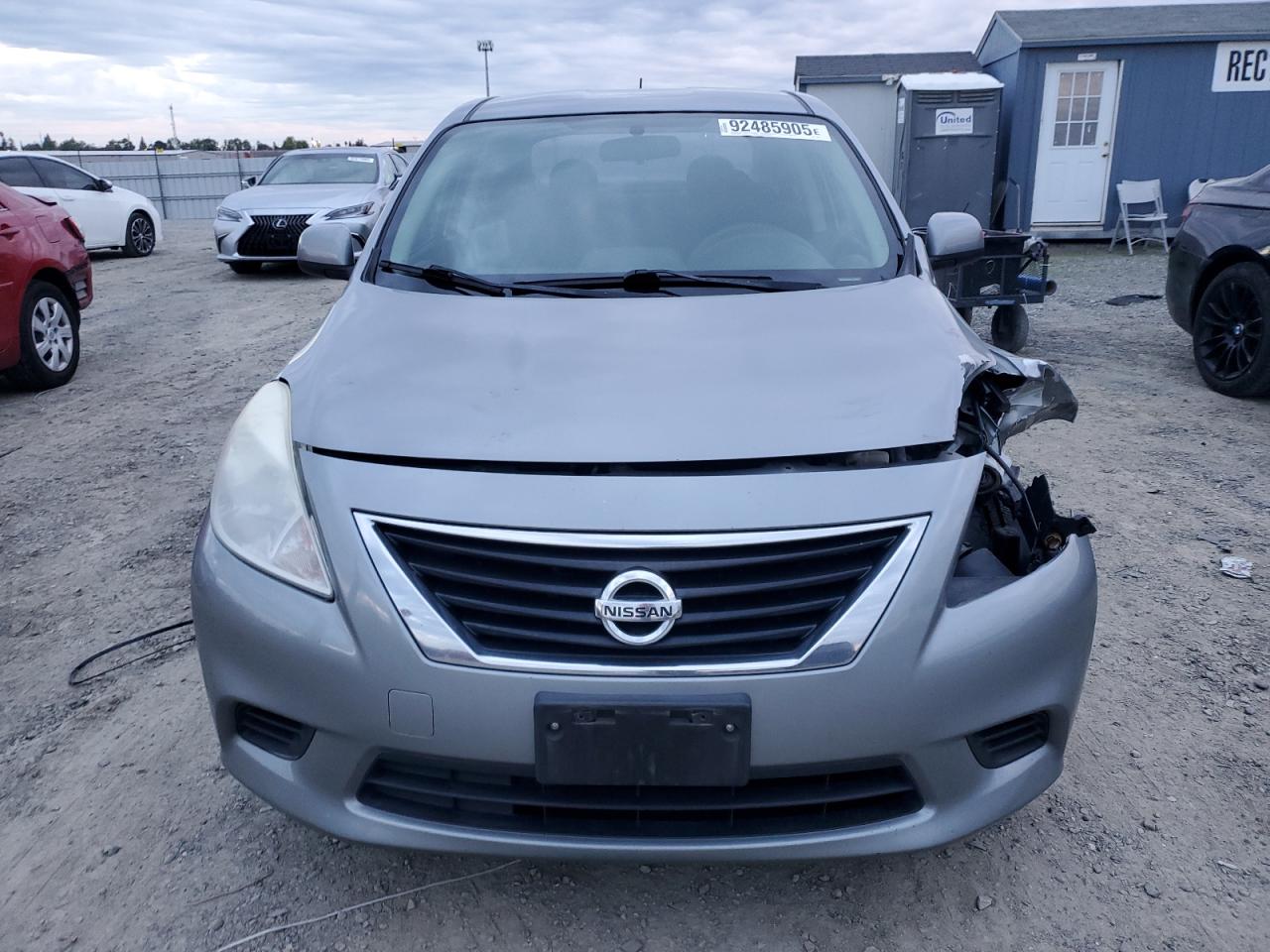 NISSAN VERSA S