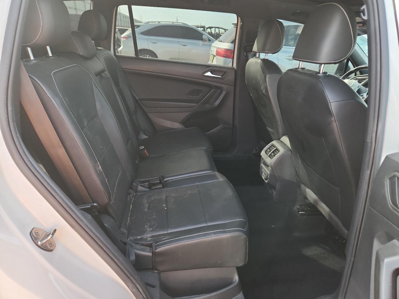 VOLKSWAGEN TIGUAN SE