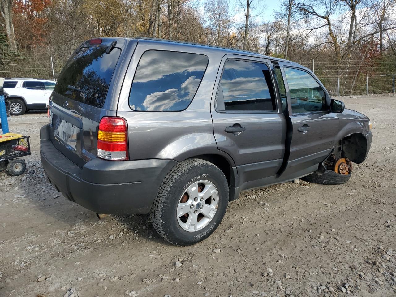 Lot #3297934770 2005 FORD ESCAPE XLT