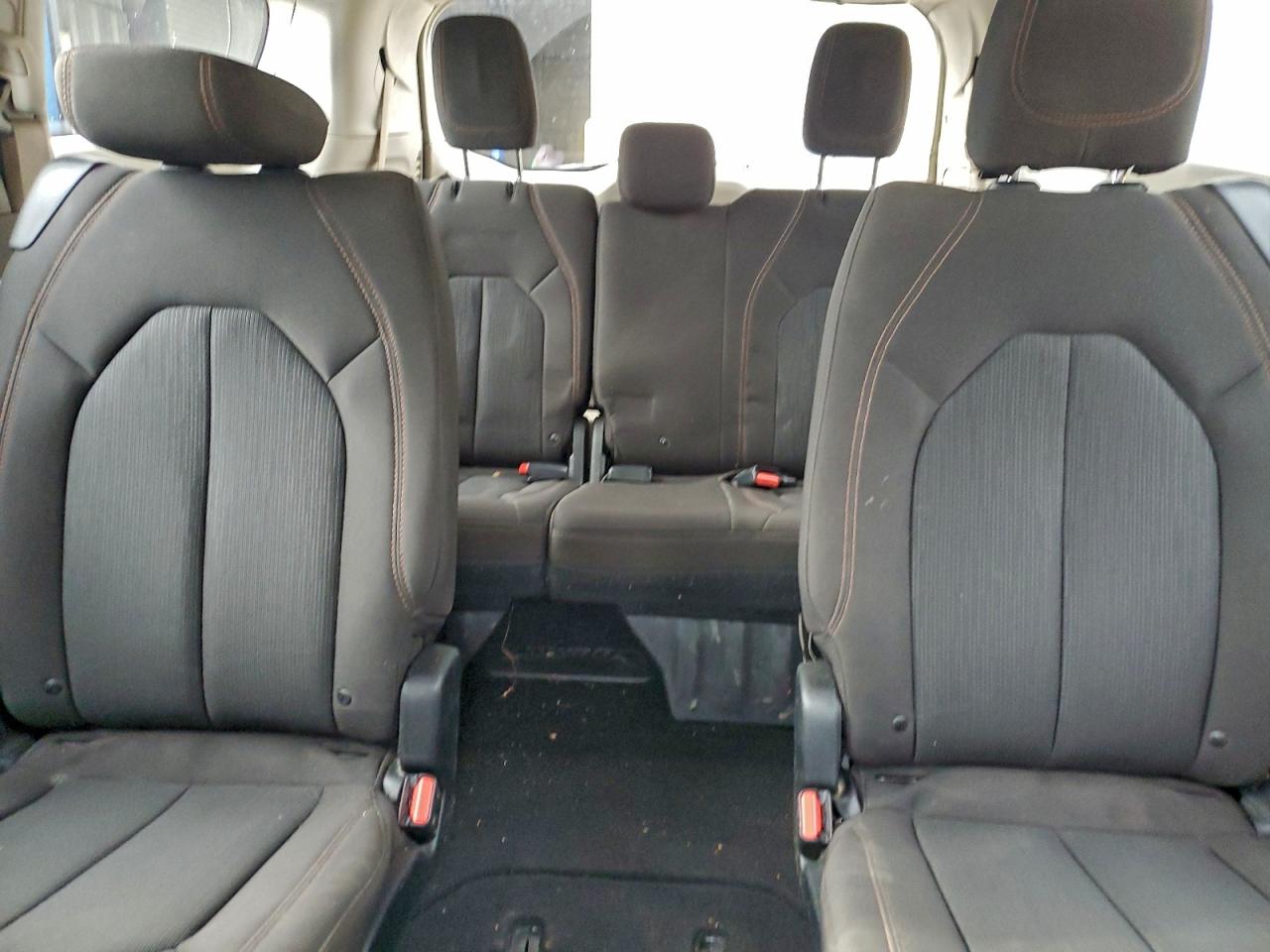 CHRYSLER PACIFICA TOURING