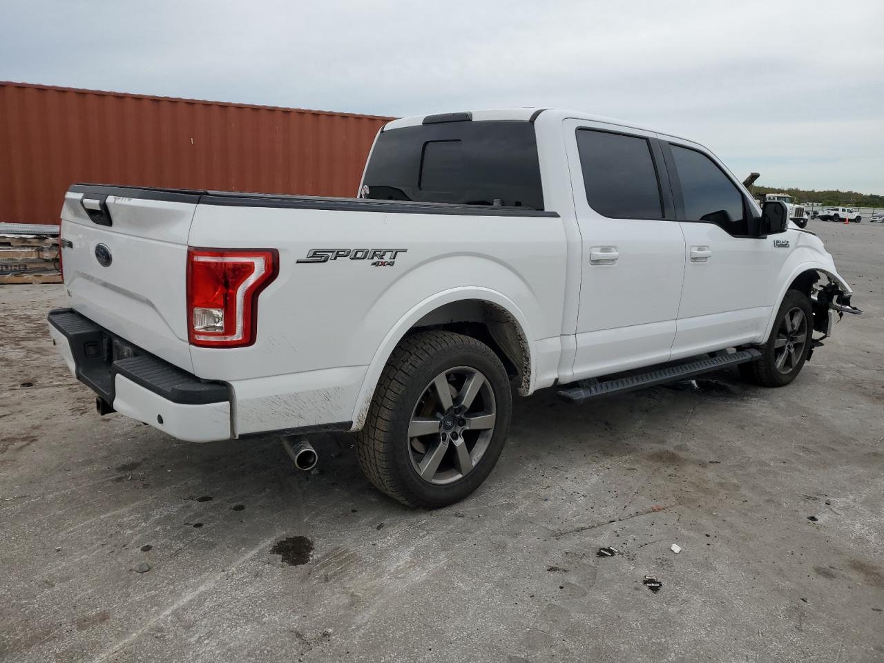 FORD F-150 SUPERCREW