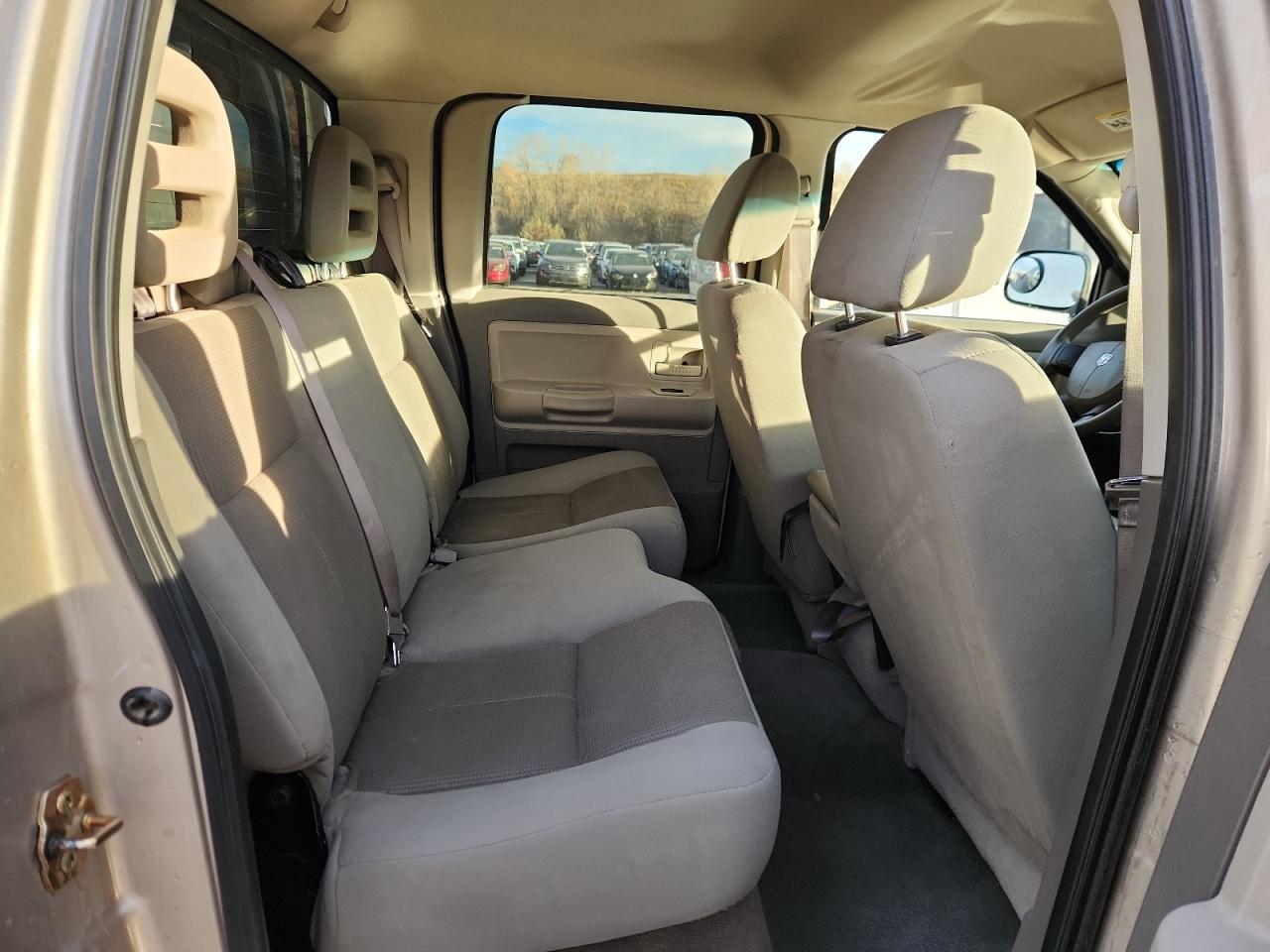 Lot #3286928233 2005 DODGE DAKOTA QUA