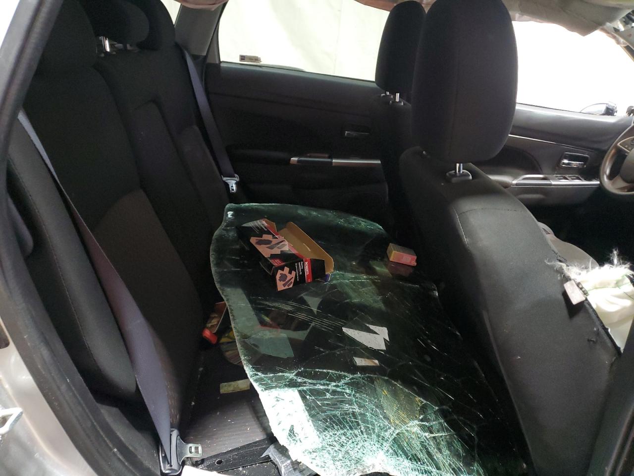 MITSUBISHI OUTLANDER ES