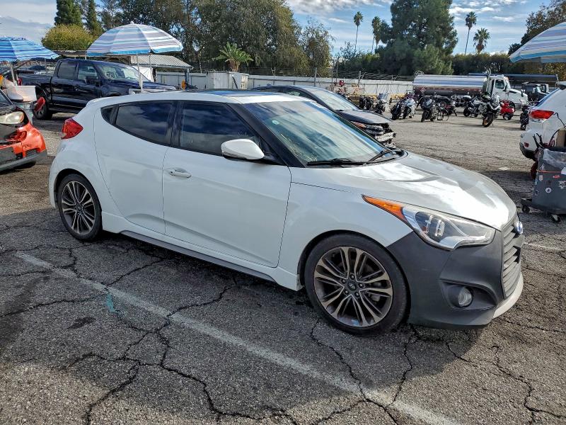 2016 HYUNDAI VELOSTER T #3298041150