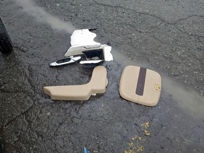 2009 CADILLAC ESCALADE L #3305460145