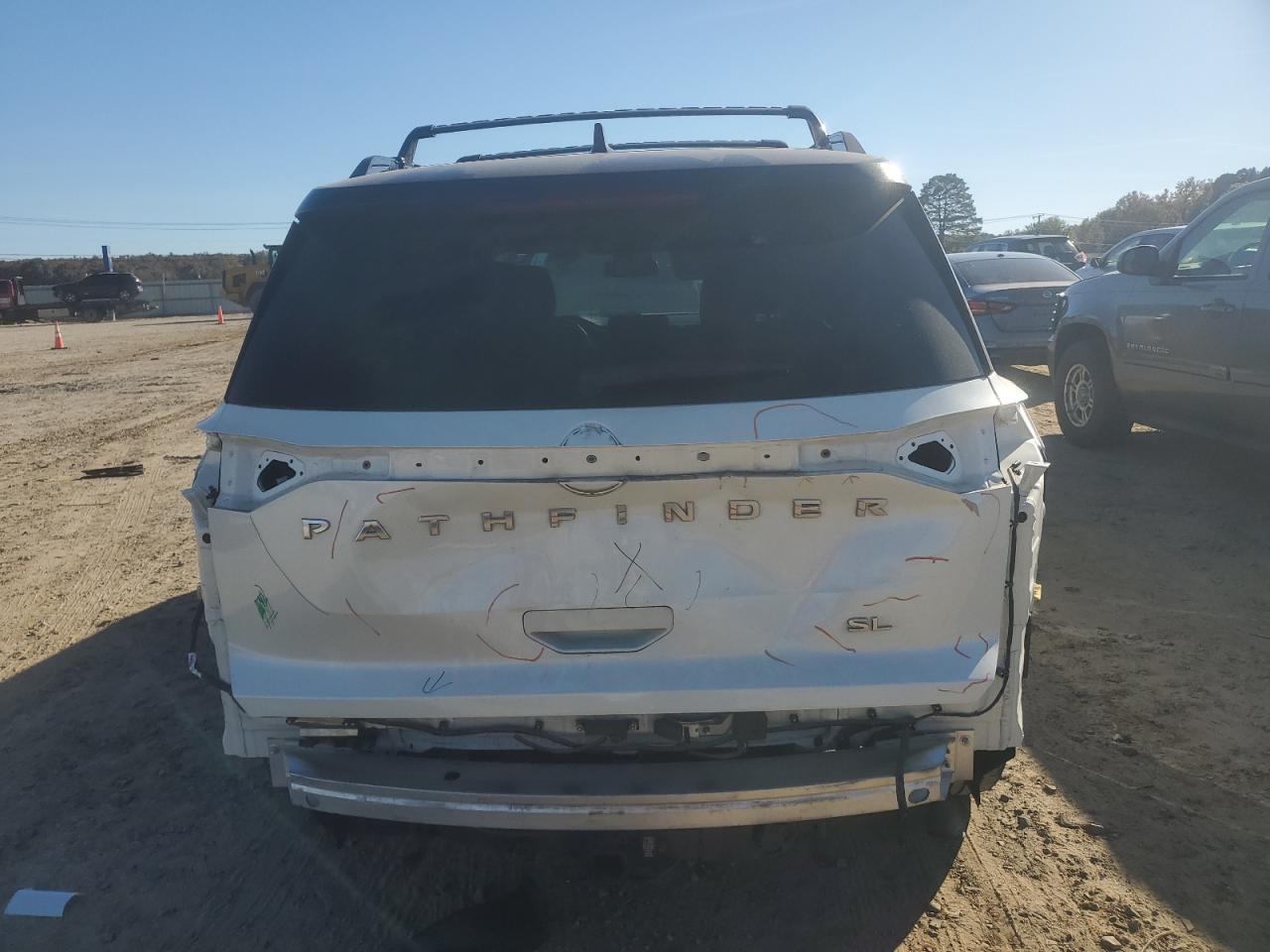 NISSAN PATHFINDER SL