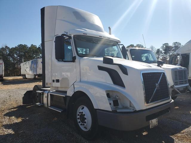 2017 VOLVO VN VNL #3297130512